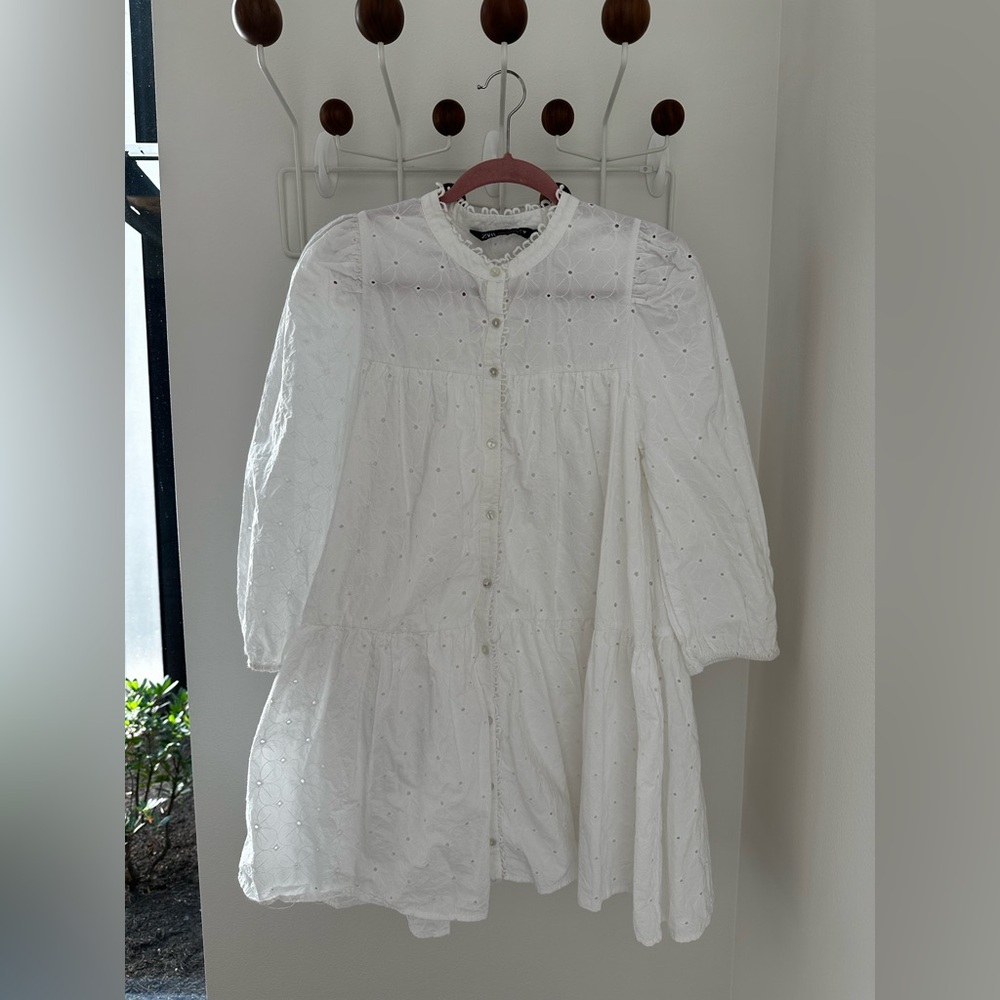 Zara EMBROIDERED EYELET DRESS TRF